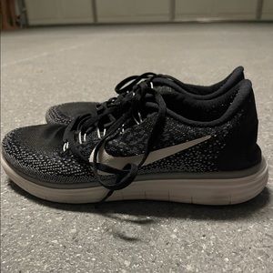 Womans Nike Free RN Distance Shoe